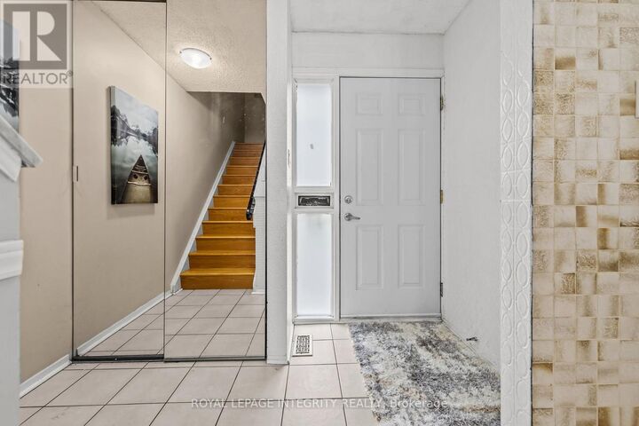 Property Photo: 3565 Aladdin Lane ON K1T 1E1