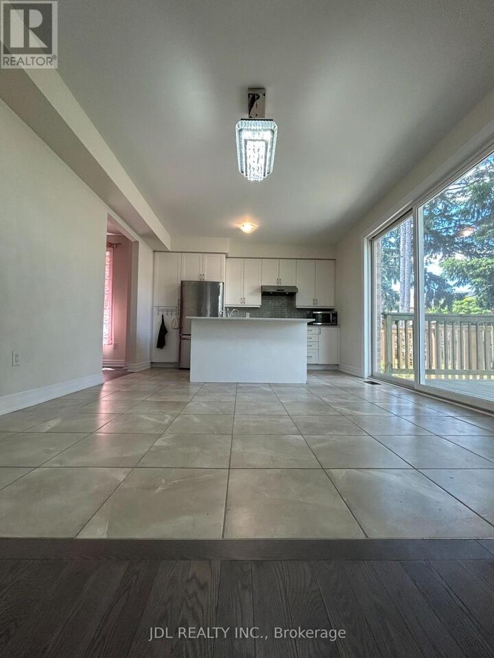 Property Photo: 15 Wildflower Way South ON M1E 2T1