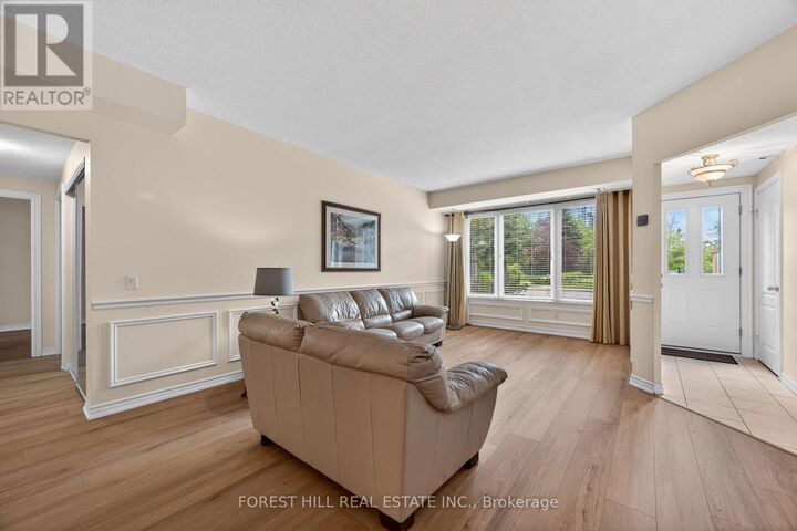 Property Photo: 119 Omni Drive 16 ON M1P 5A6
