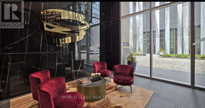 Property Photo: 11 Yorkville Avenue 3706 ON M4W 0B7