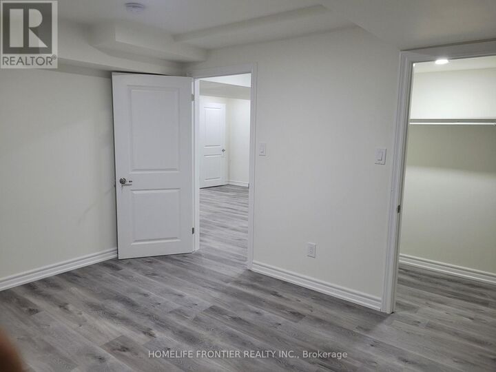 Property Photo:  73 Bannister Road East  ON L7A 0G2 