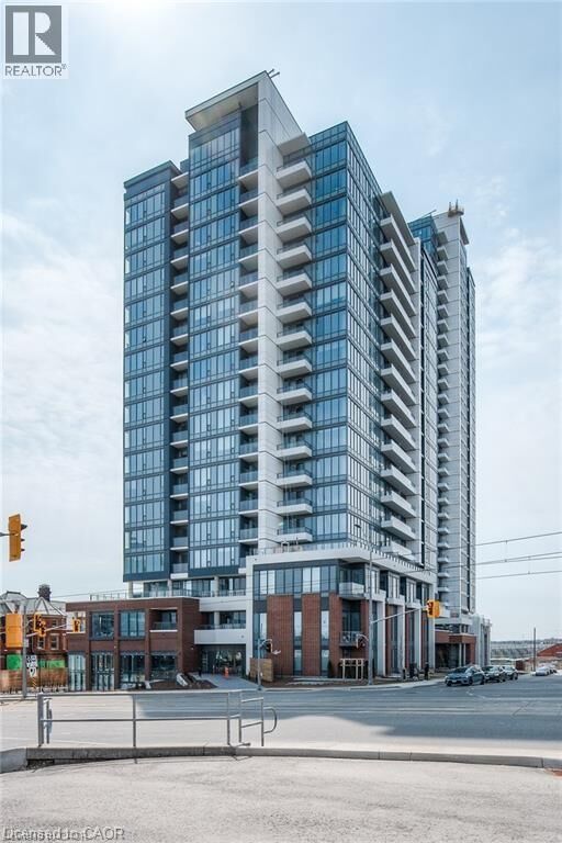 Property Photo:  15 Wellington Street South 1114  ON N2G 0E4 