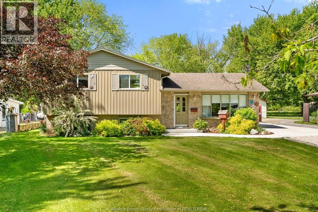 Property Photo: 21200 Pier Road ON N0P 2P0