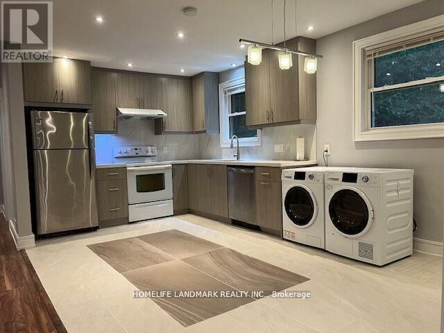 Property Photo:  344 Horsham Avenue  ON M2R 1G6 