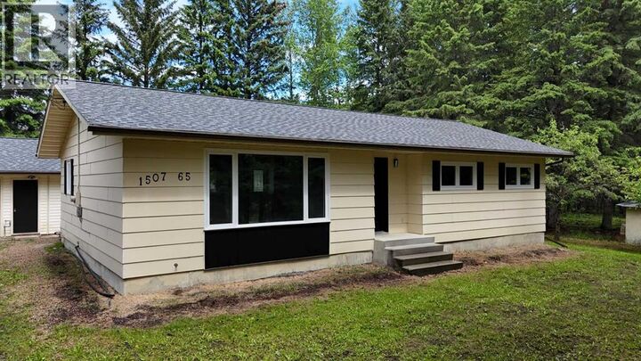 Property Photo: 1507 65 Street AB T7E 1S3