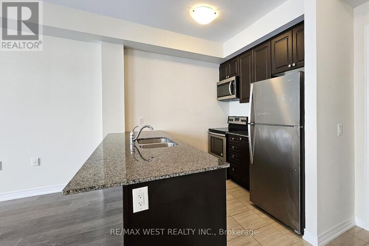 Property Photo:  2375 Bronte Road 308  ON L6M 1P5 