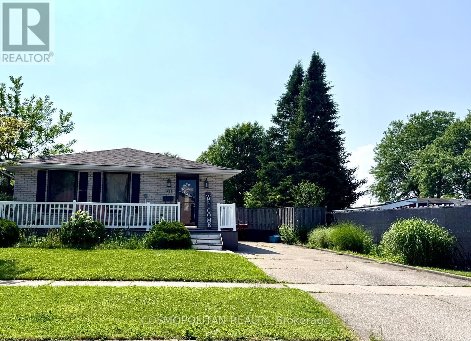 Property Photo: 7421 Jubilee Drive ON L2G 7J2