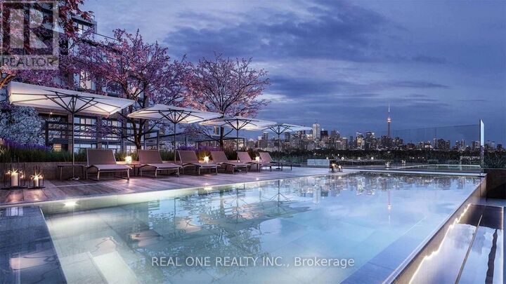 Property Photo: 858 Dupont Street 801 ON M6G 0C1