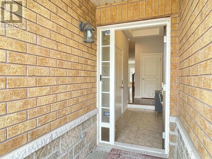Property Photo:  2276 Whistling Springs Crescent  ON L6M 0C5 