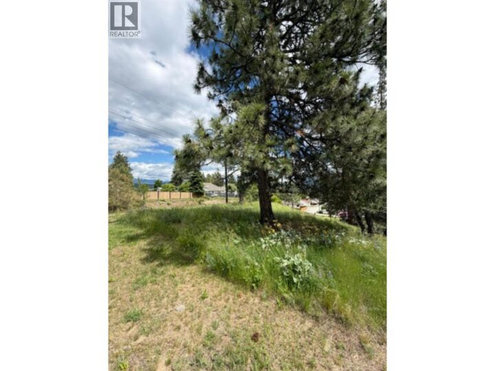Property Photo:  4th Street Northwest  BC V1C 4A3 