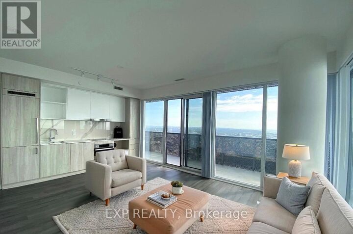 Property Photo: 138 Downes Street 6706 ON M5E 0E4