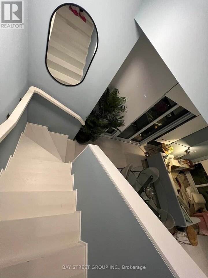 Property Photo: 3883 Quartz Road 6013 ON L5B 0M4