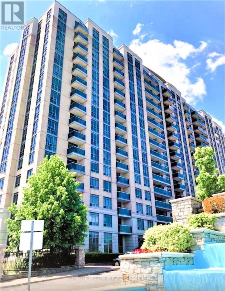 Property Photo: 8 Mondeo Drive 1011 ON M1P 5C7