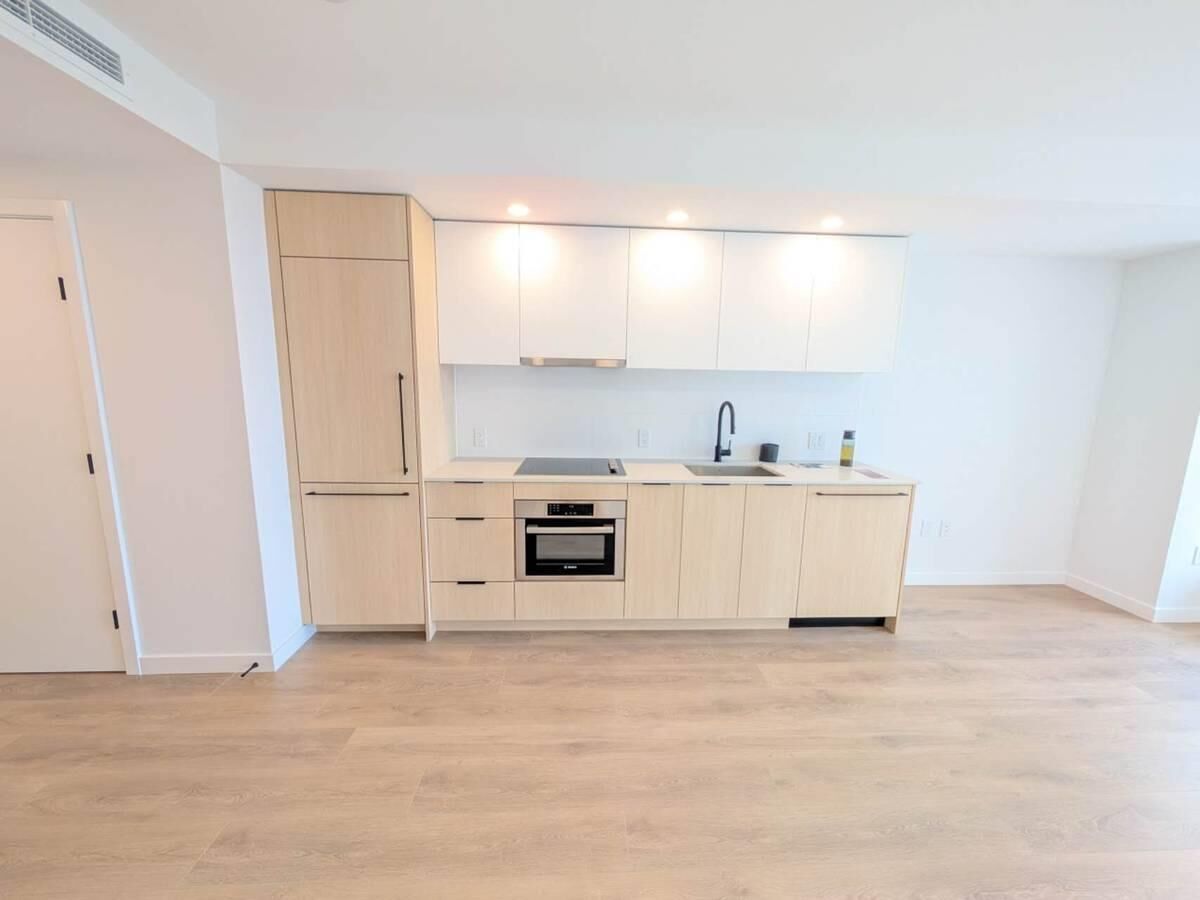 Property Photo:  13738 Central Ave 28xx  BC V3T 0X5 