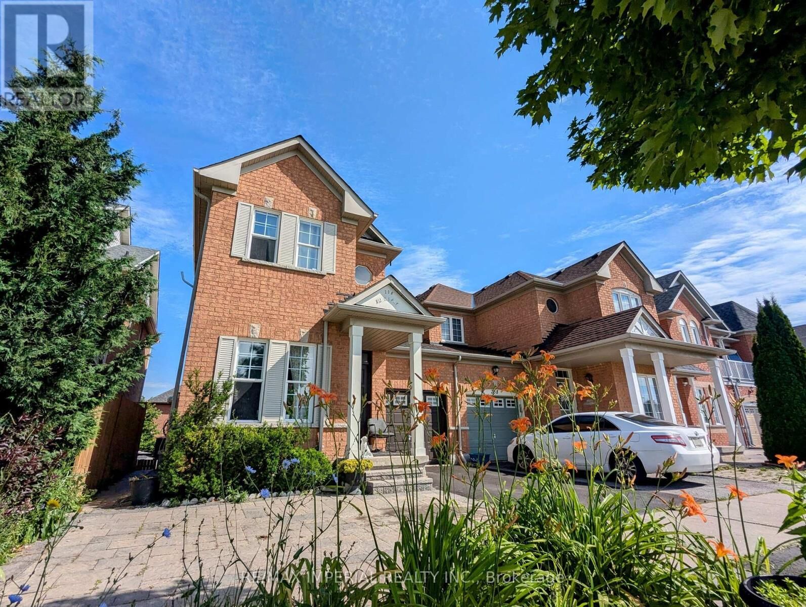 Property Photo:  236 Old Colony Road Bsmt  ON L4E 5B9 