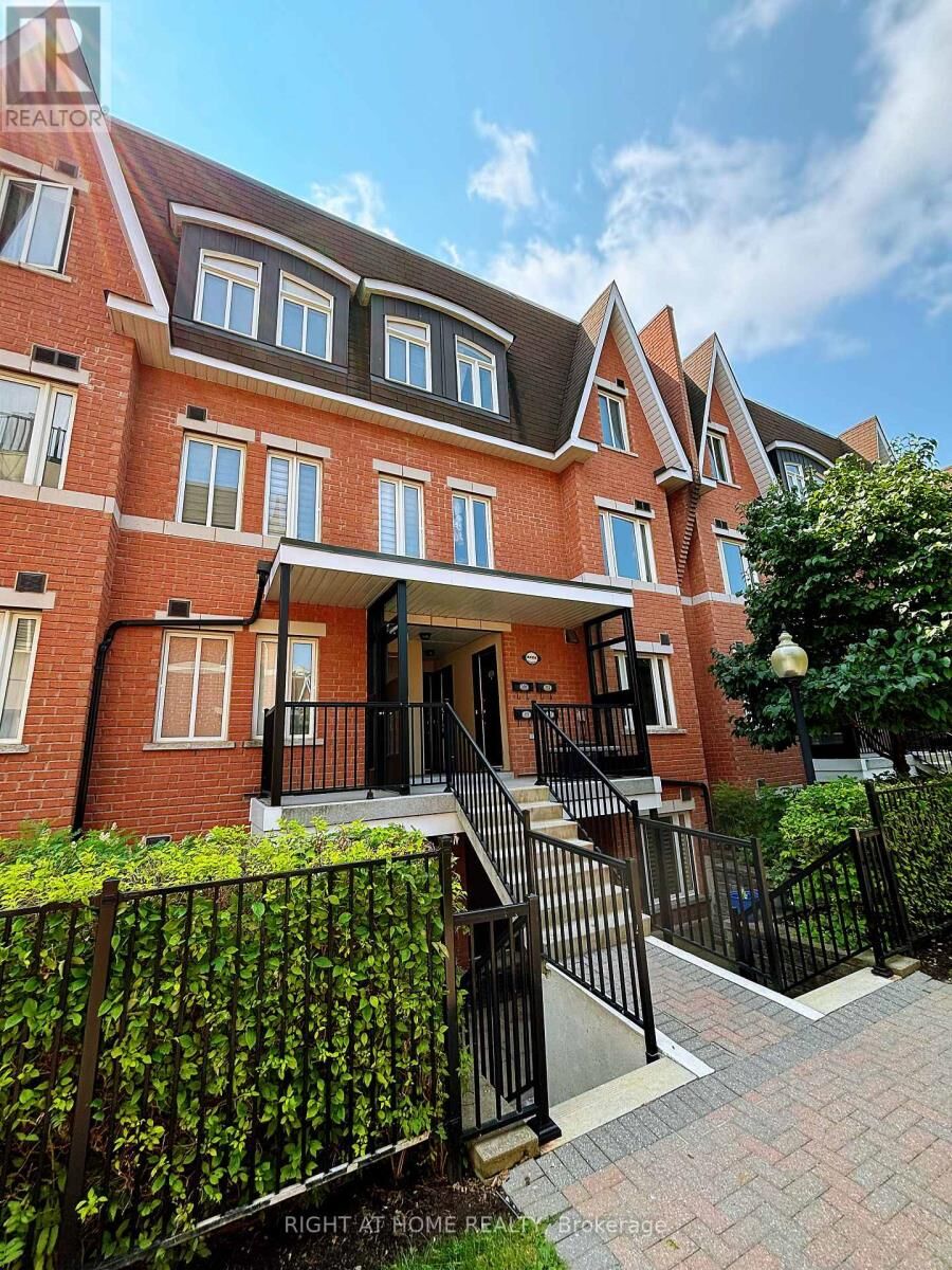 Property Photo: 312 John Street 351 ON L3T 0A7