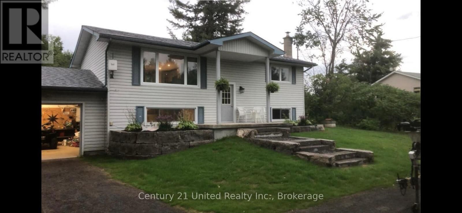 Property Photo: 2234 McCrackens Landing Road ON K0L 2H0