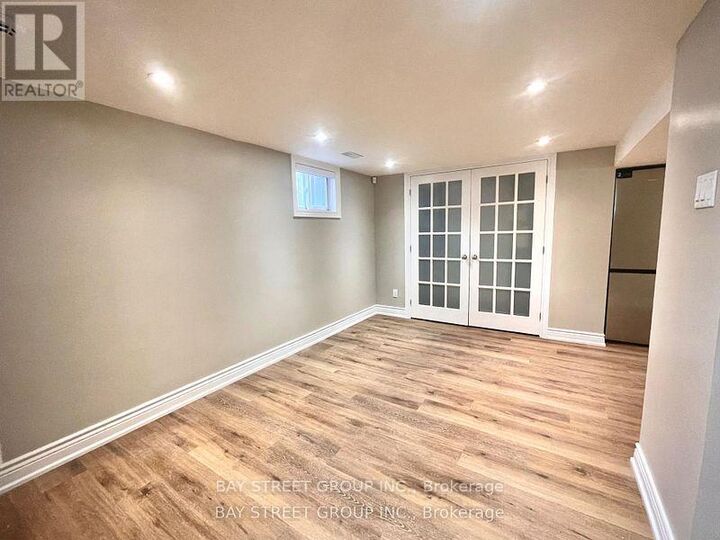 Property Photo: 3 Ravenwood Place ON M4B 2M4