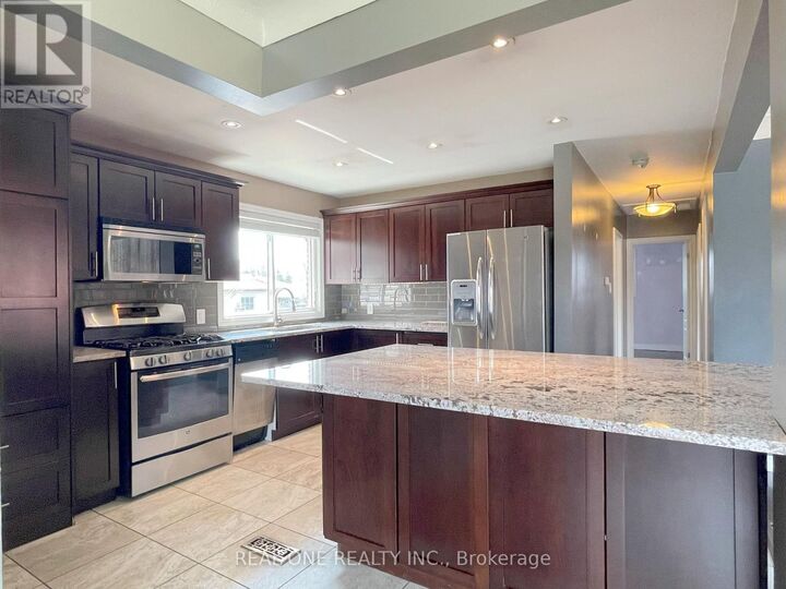 Property Photo: 138 Welbourn Drive Upper ON L9A 3N4