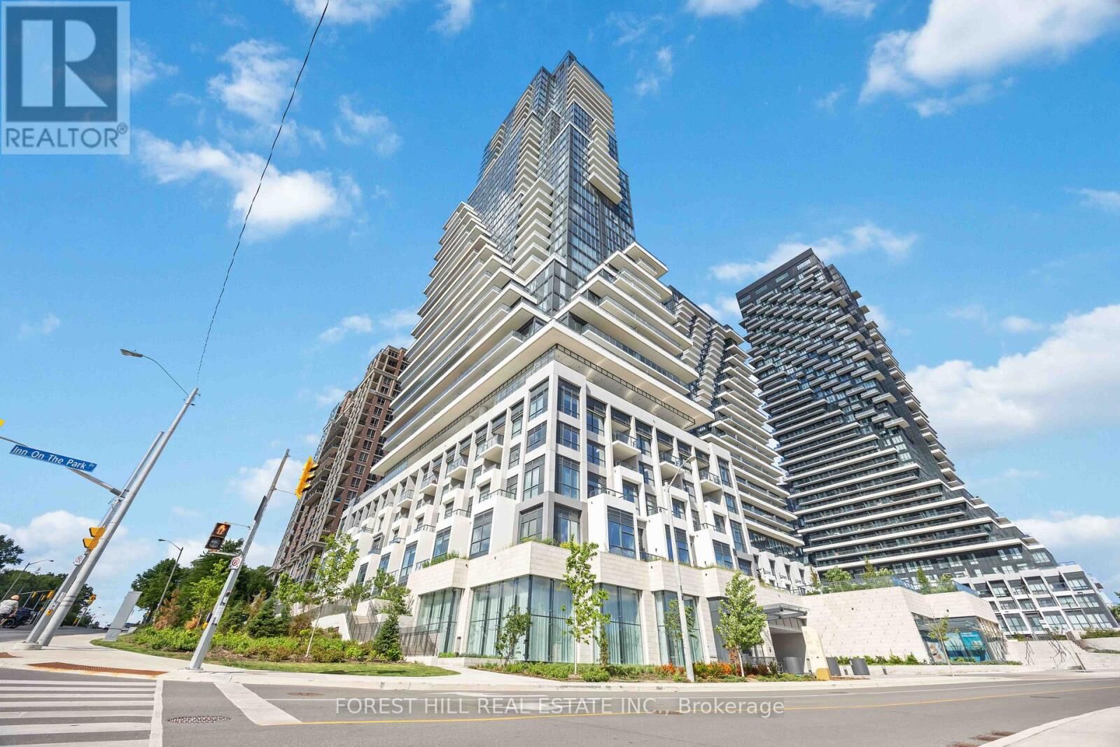 Property Photo:  10 Inn On The Park Drive Ph3  ON M3C 0P9 