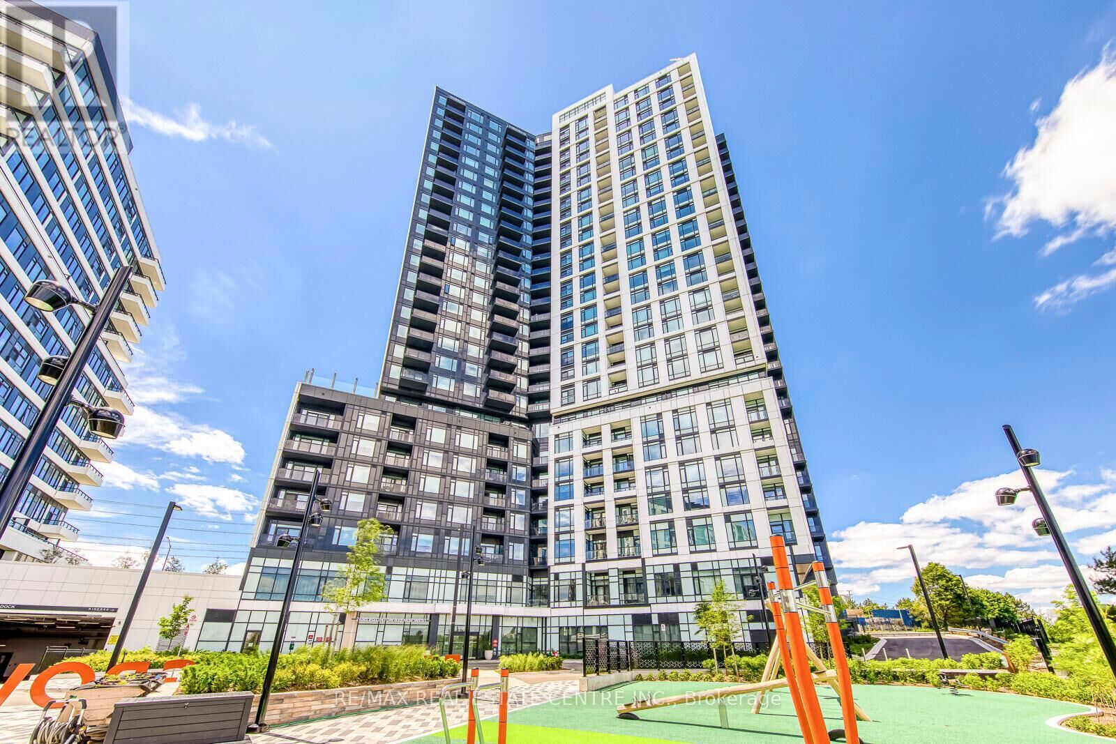 Property Photo:  2495 Eglinton Avenue West 2603  ON L5M 2T2 