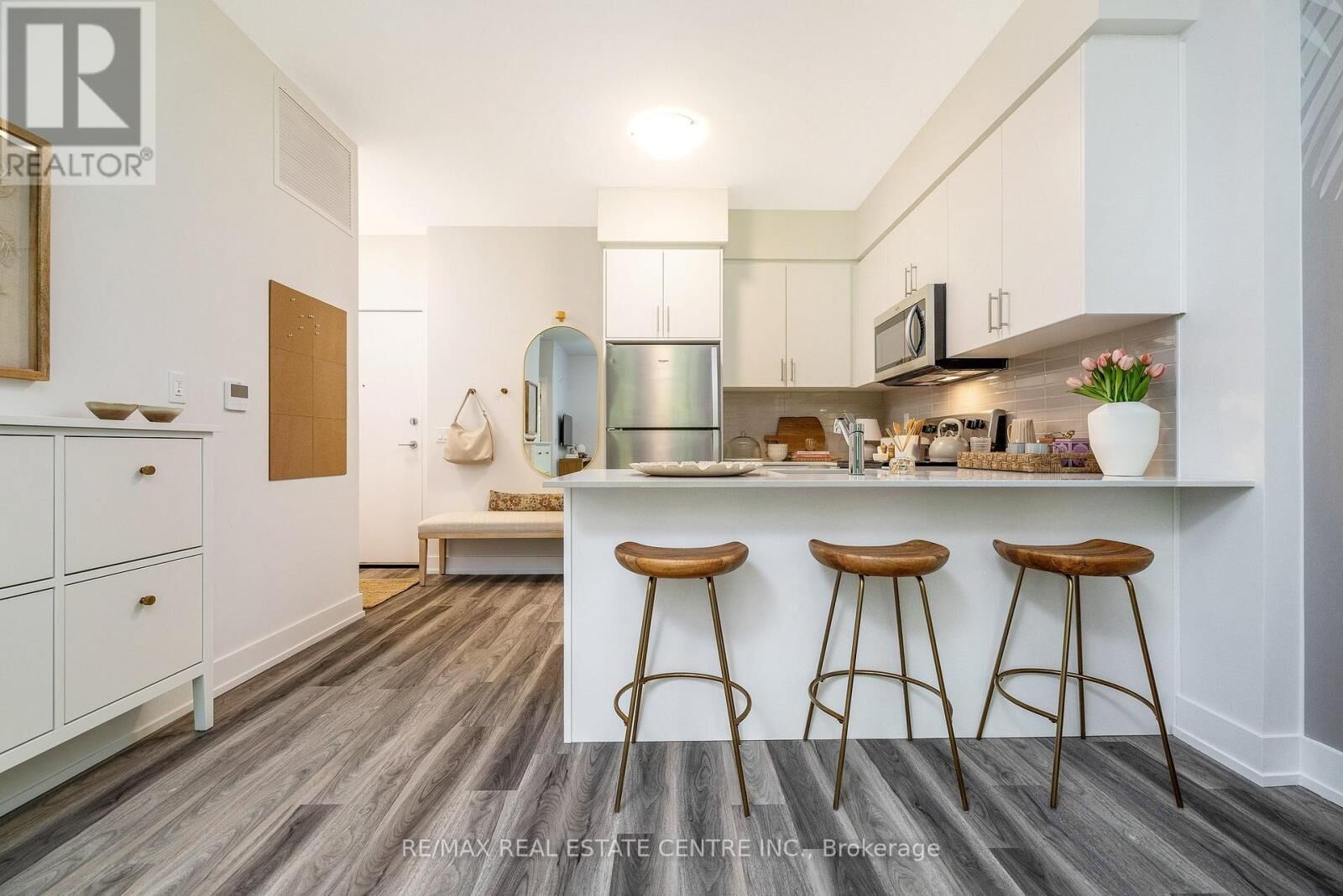Property Photo:  1100 Lackner Place 114  ON N2A 3R2 