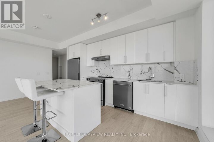 Property Photo:  8960 Jane Street 228  ON L4K 2M9 