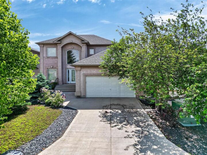 46 Westwater Drive — photo 1