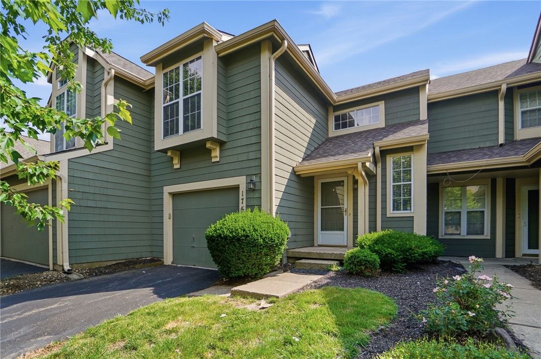 Property Photo:  176 Queens Crossing 158  OH 45458 