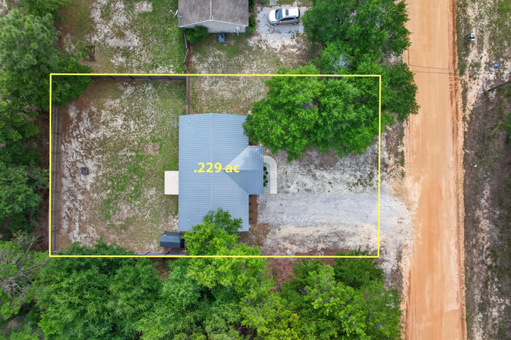 Property Photo:  226 E Cypress Avenue  FL 32433 