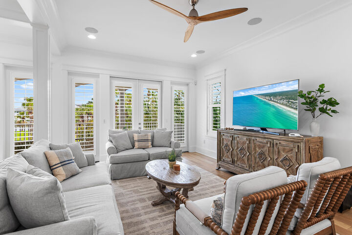 Property Photo:  3610 Melrose Avenue  FL 32541 
