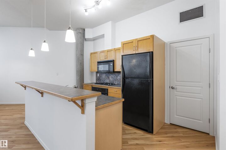 Property Photo:  10123 112 Street NW 202  AB T5K 1M1 