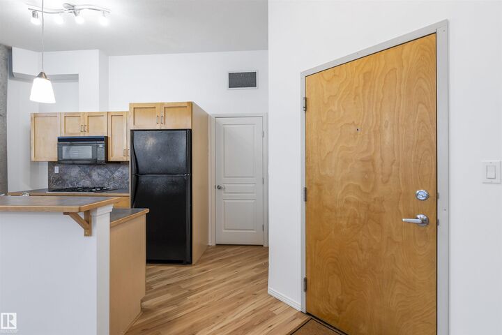 Property Photo: 10123 112 Street NW 202 AB T5K 1M1