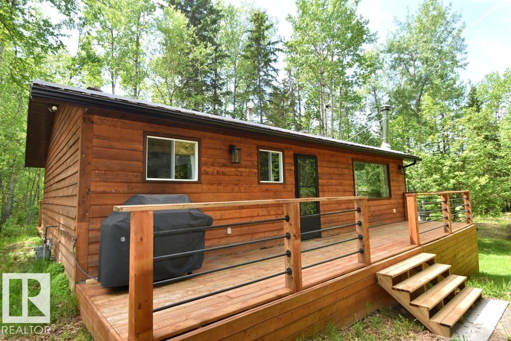 Property Photo: 415 Sunset Road AB T0A 0M0