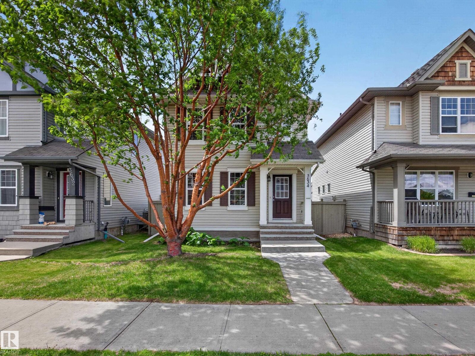 Property Photo:  3634 12 Street NW  AB T6T 0J5 