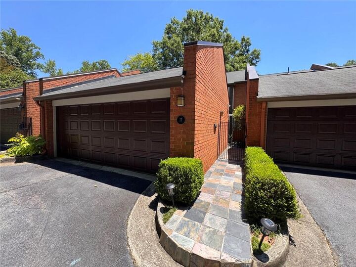 Property Photo: 17 Willow Glen NE GA 30342