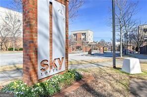 Property Photo:  898 Oak Street SW 3203  GA 30310 