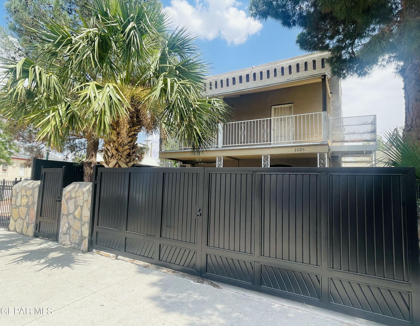 Property Photo:  1026 Myrtle Avenue 6  TX 79901 