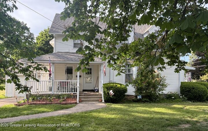 Property Photo:  903 N Chipman Street  MI 48867 