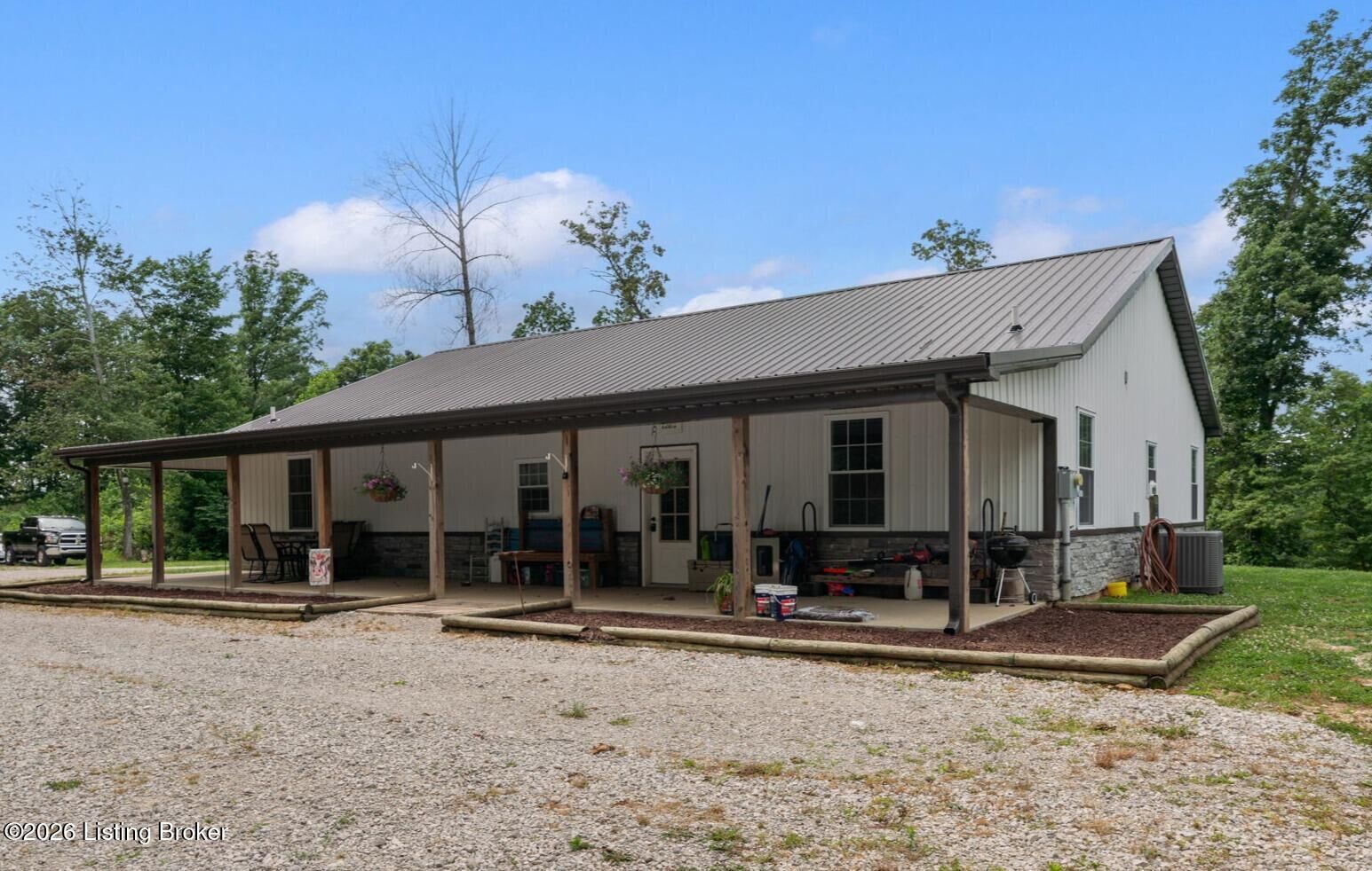 Property Photo: 7213 Hammonsville Rd KY 42713