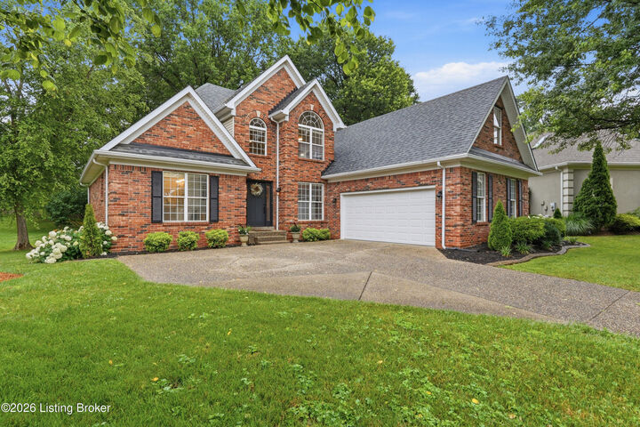 Property Photo: 10000 Ivybridge Cir KY 40241