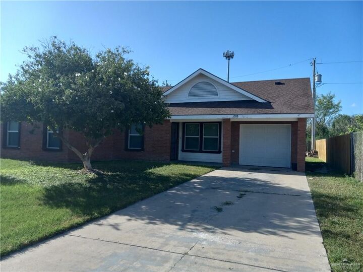 Property Photo:  1008 W 31st Street  TX 78574 