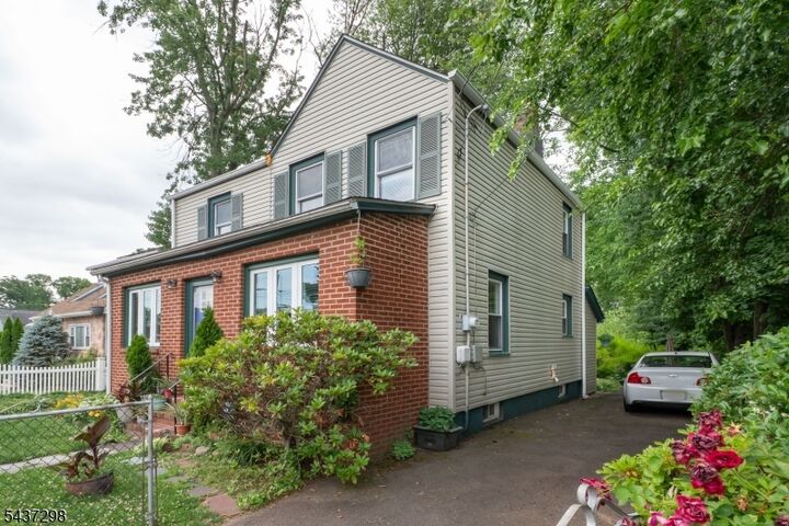 Property Photo: 204 Vine St NJ 07203