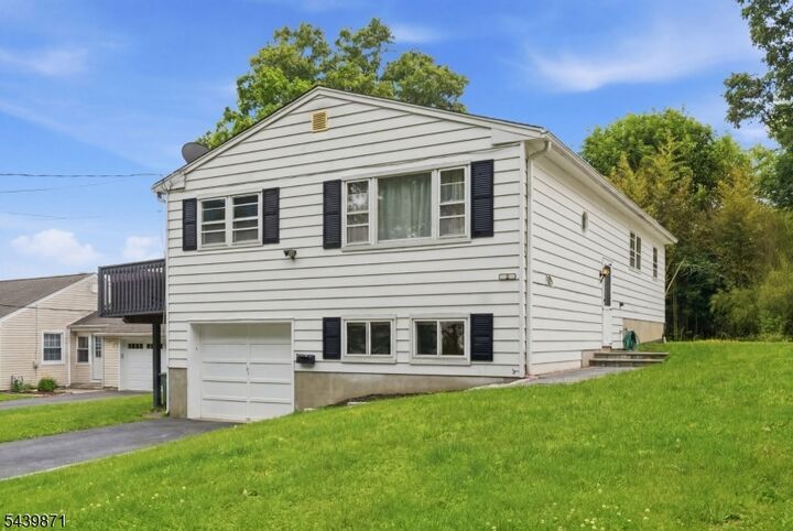 Property Photo:  3 Summit Ave  NJ 07885 