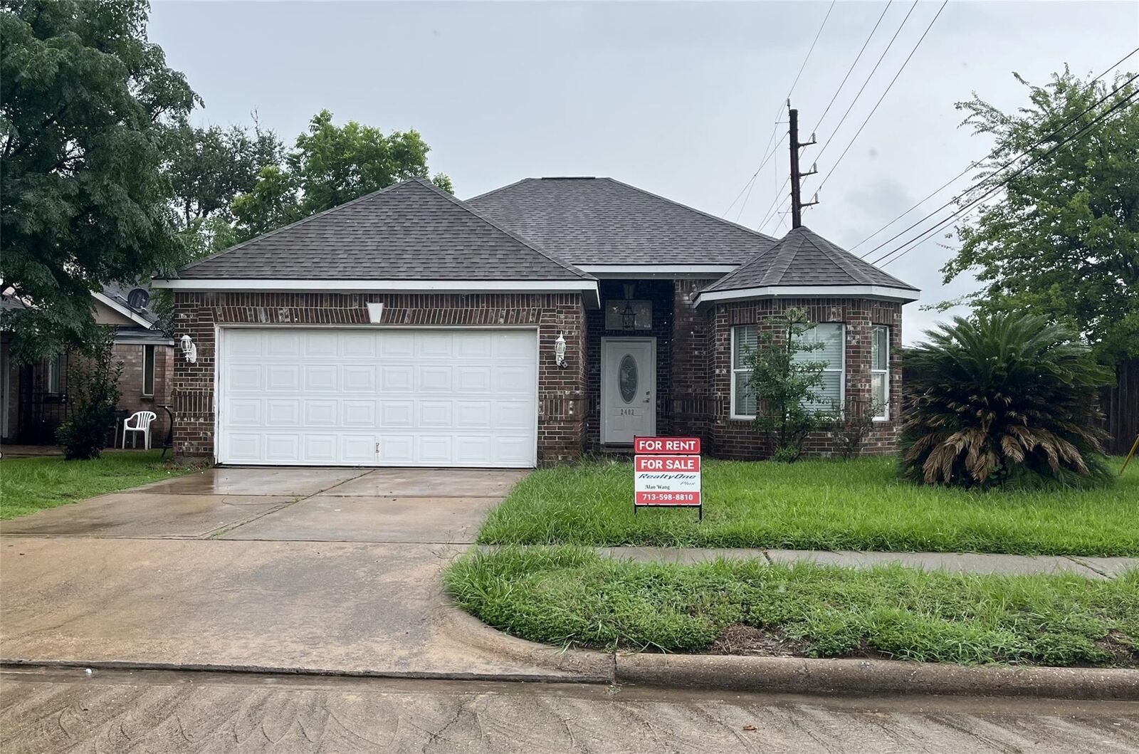 Property Photo:  2402 Raintree Village Drive  TX 77449 