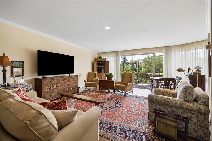 Property Photo:  5050 Woodway Drive 2F  TX 77056 