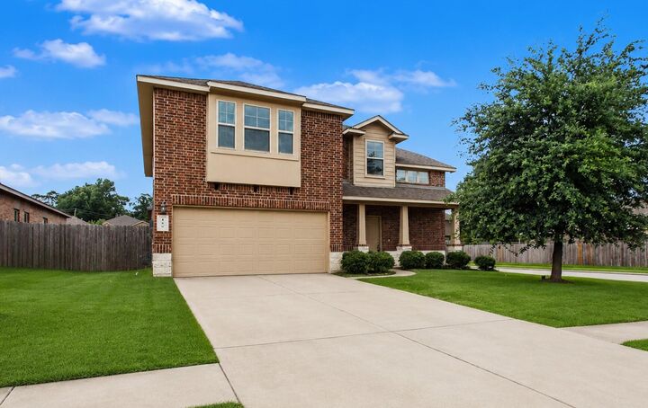 Property Photo: 166 Meadow Grove Drive TX 77384
