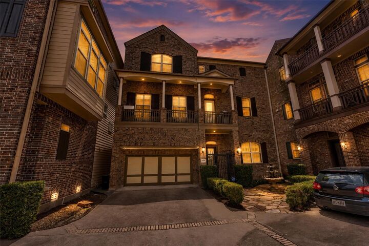 Property Photo: 1604 W 24th Street TX 77008