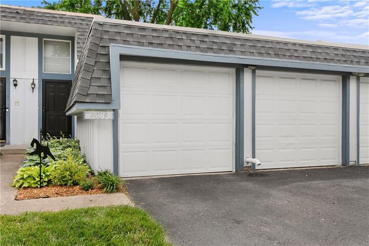 Property Photo: 8019 E 130 Court E MO 64030