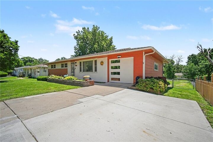 Property Photo: 6131 Cernech Road KS 66104
